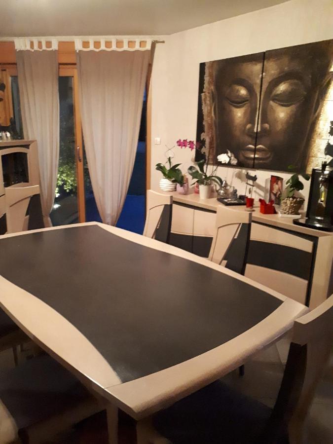 فيلا La Champagnolaise شامبيانول المظهر الخارجي الصورة